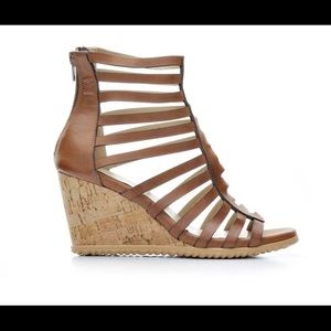 BRAND NEW Volatile shoes!